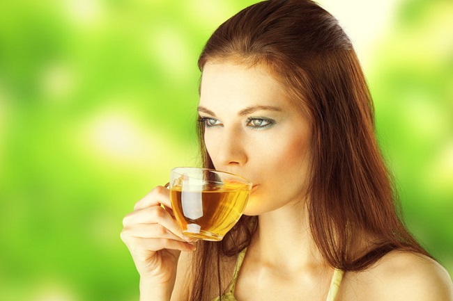 drinking green tea