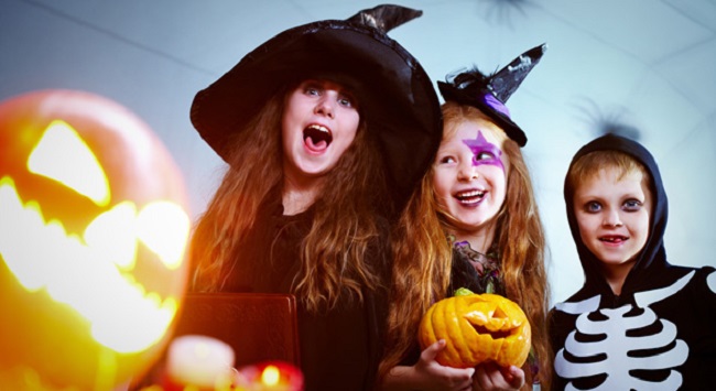 shopping for costumes on halloween shopping for costumes on halloween