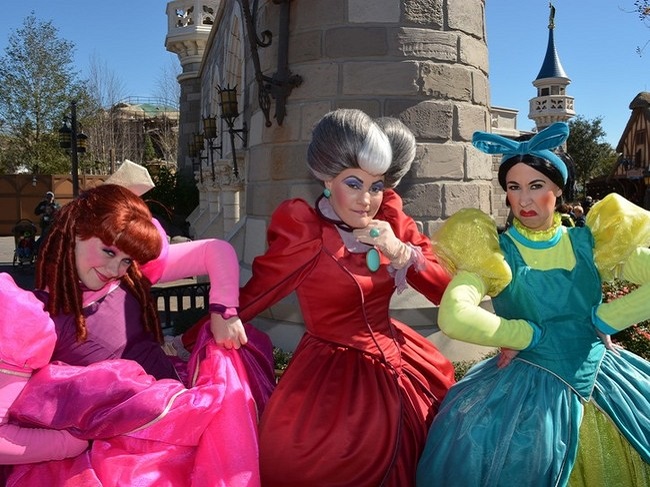 Disney employees are not allowed to say “I don’t know” Disney employees are not allowed to say “I don’t know”