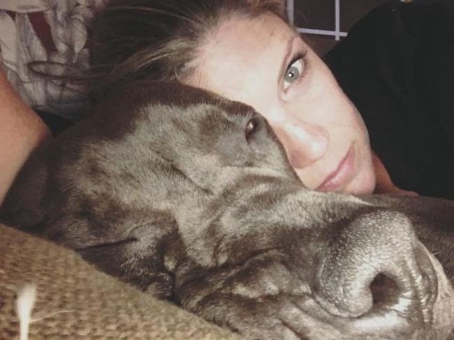 Kate struggled to get her husband’s ashes through the Los Angeles International Airport