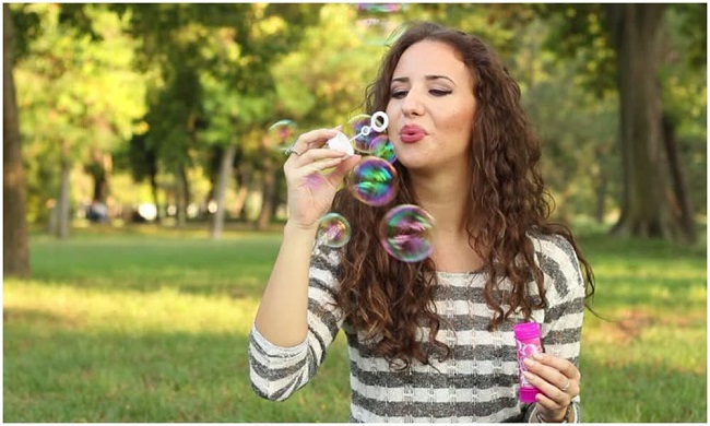 It’s a bubble time for this girl. It’s a bubble time for this girl.