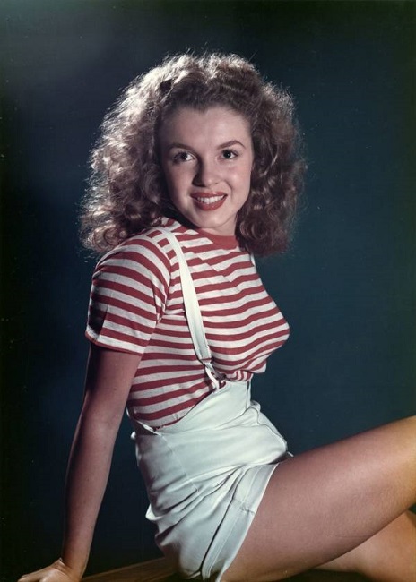 This picture of Norma Jeane Mortenson is from her early modeling days