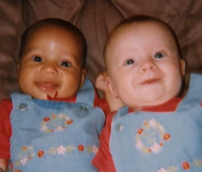 Both babies were born healthy Both babies were born healthy