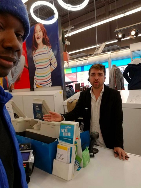 Employees of store accuses black man of stealing jacket Employees of store accuses black man of stealing jacket