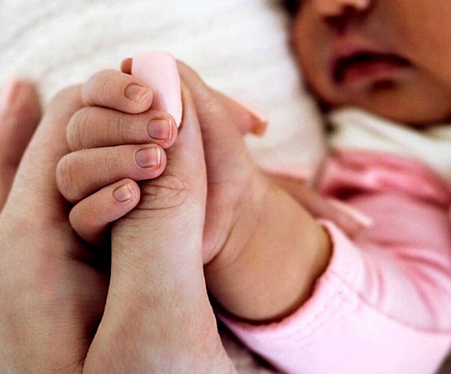 Travis is reluctant to get settled with the family Travis is reluctant to get settled with the family