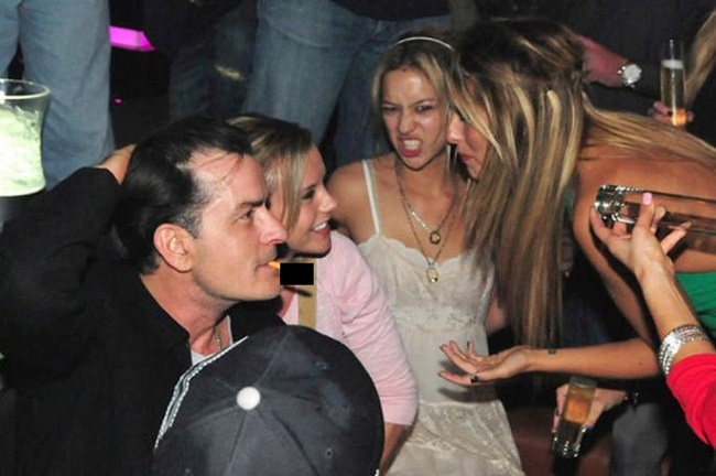 Charlie Sheen with his female friends Charlie Sheen with his female friends