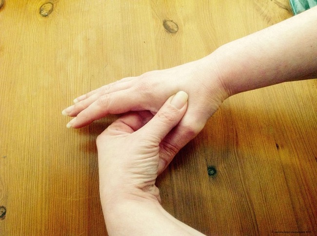 Acupressure for toothache Acupressure for toothache