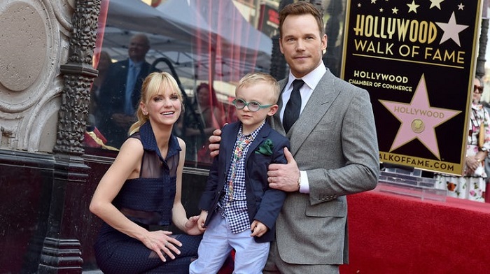 Anna Faris with family