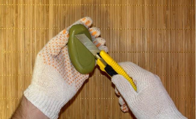 How to cut rubber with a knife easily1 How to cut rubber with a knife easily