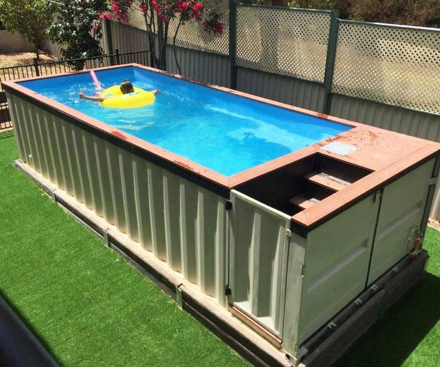 Ship container pool Ship container pool