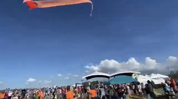 Thirty seconds passed before the kid was brought back down