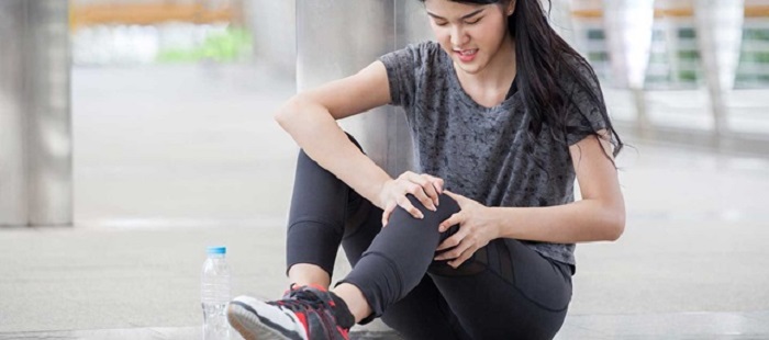 What are the symptoms of this condition