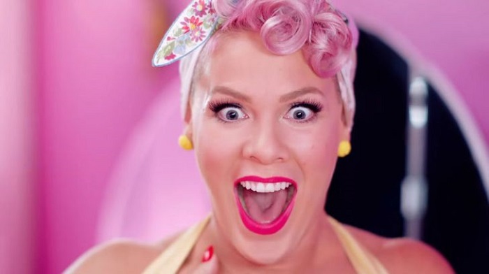 Women’s love of the pink color