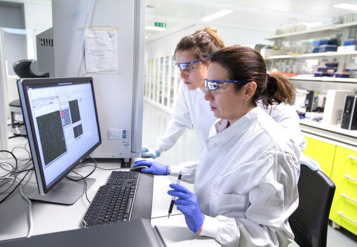 Scientists are now trying to develop medication that prevents cells from dying after a heart attack