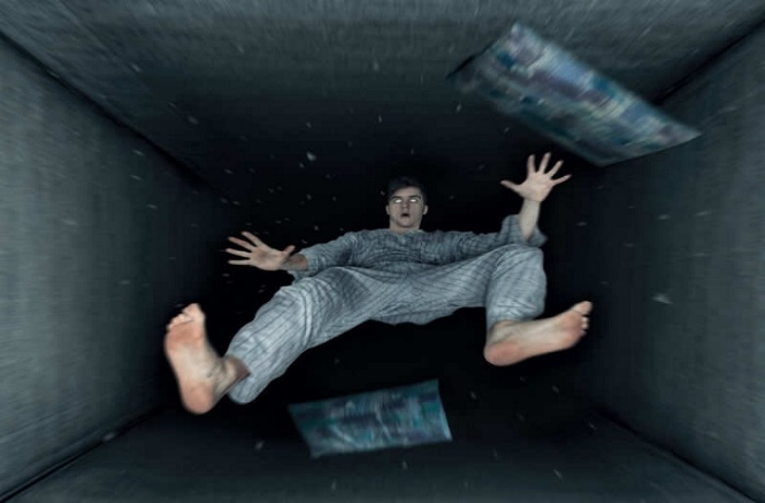 Falling in dreams