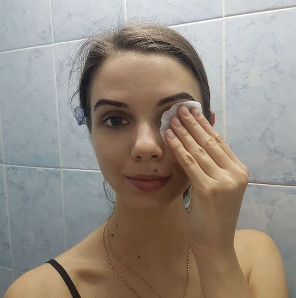 If you don’t want to look like a panda while removing heavy 