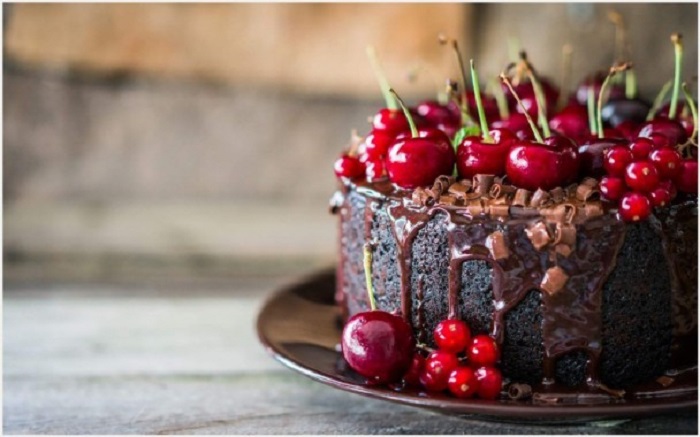 Mion and her mother were hiding during the battle as German soldiers fled