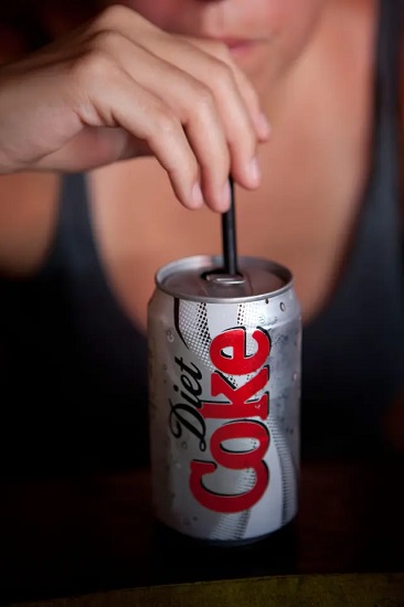 Diet sodas can be harsh on your stomach Diet sodas can be harsh on your stomach