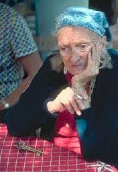 She successfully yet mysteriously managed to discover archaeological sites She successfully yet mysteriously managed to discover archaeological sites